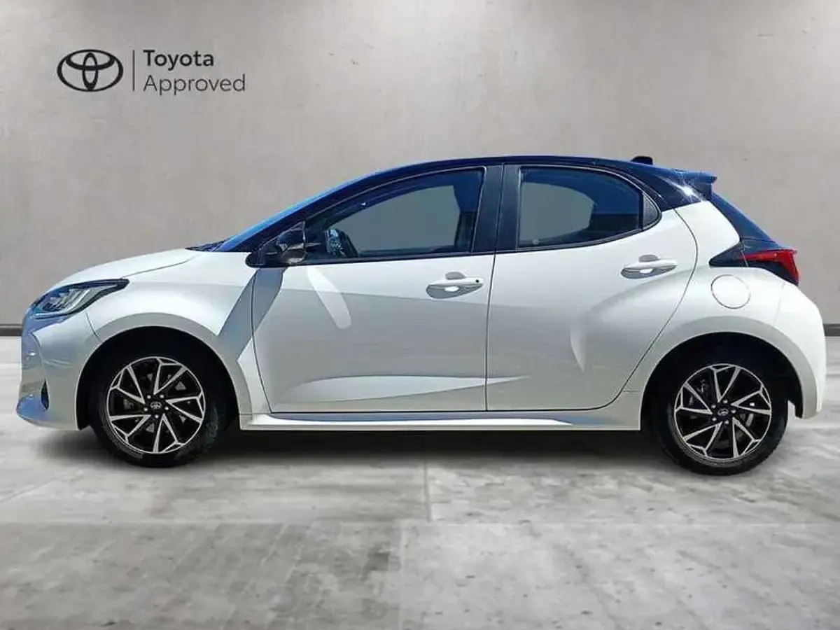 Usata Toyota Yaris Hybrid Trend 116 CV (85 kW) 2022 Other Utilitaria