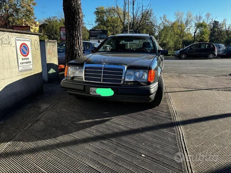 Usata Mercedes E300 1990 Nero Coupé