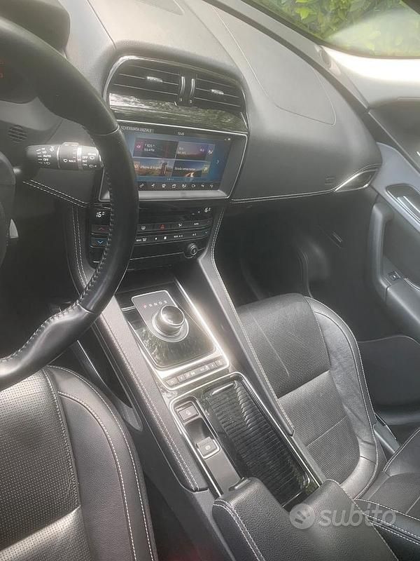 Usata Jaguar F-Pace R-Sport 179 CV (131 kW) 2016 Nero SUV