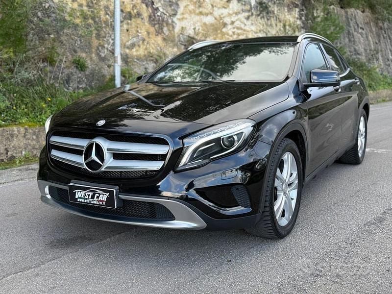 Usata Mercedes GLA200 Premium 135 CV (99 kW) 2016 Nero SUV