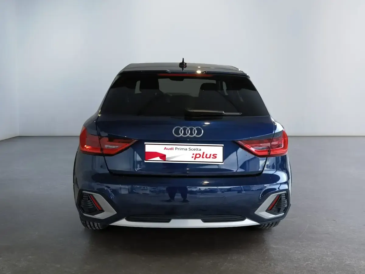 Nuova Audi A1 Business 95 CV (69 kW) 2025 Blu SUV