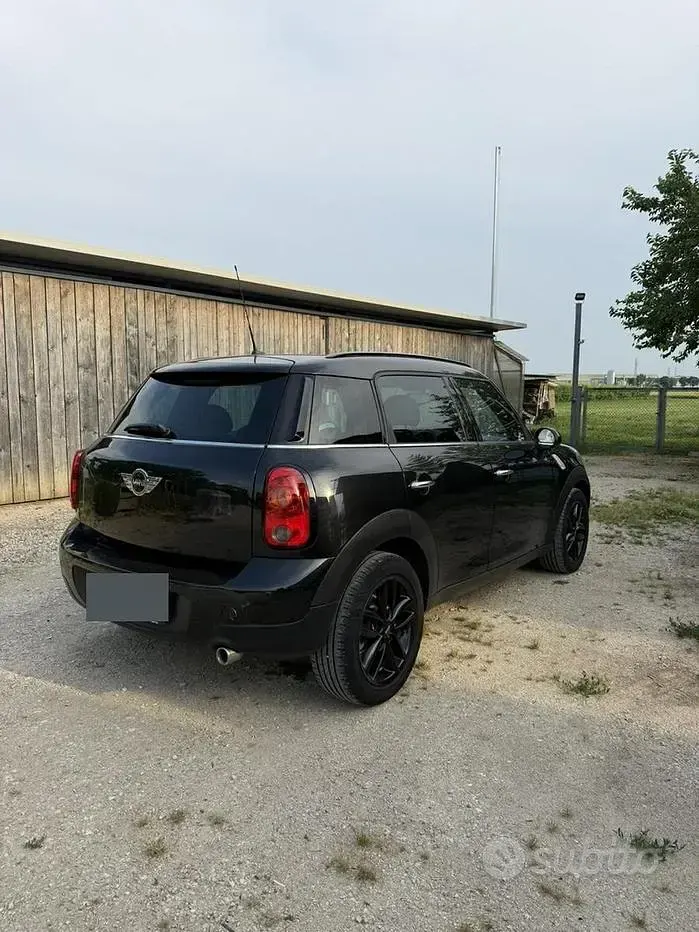 Usata Mini Countryman 90 CV (66 kW) 2015 Nero SUV