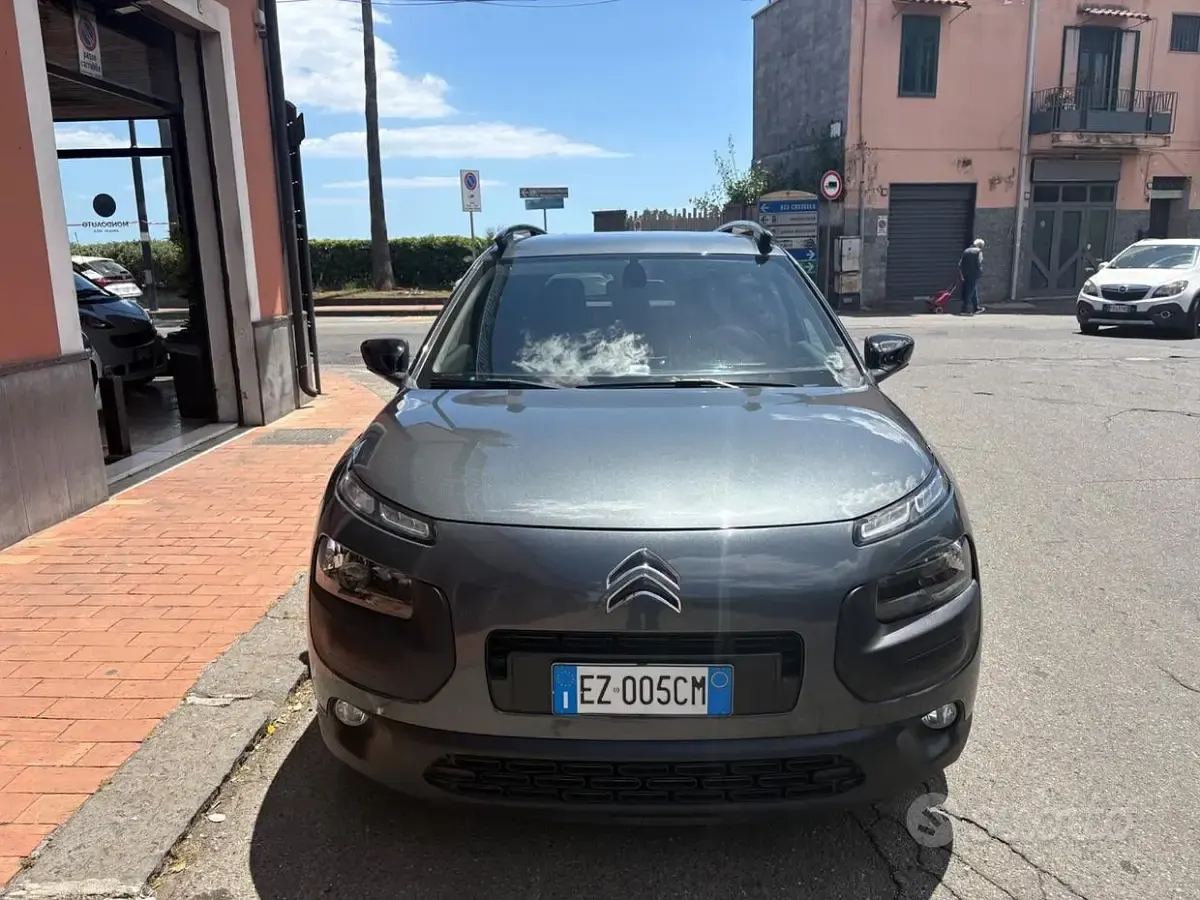 Usata Citroën C4 Shine 99 CV (72 kW) 2015 Grigio SUV