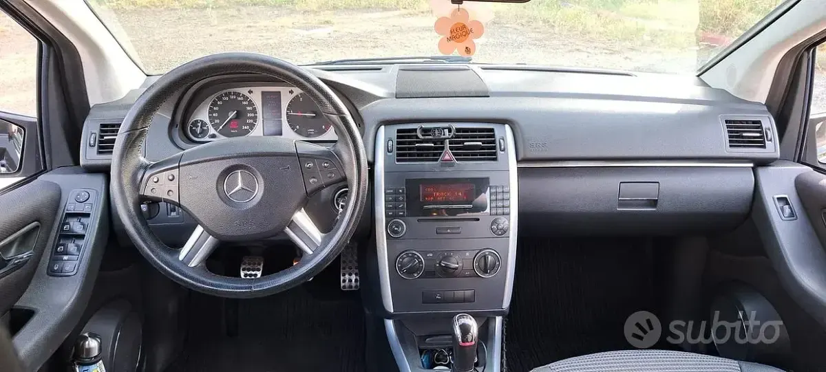 Usata Mercedes B200 140 CV (102 kW) 2007 Nero Monovolume