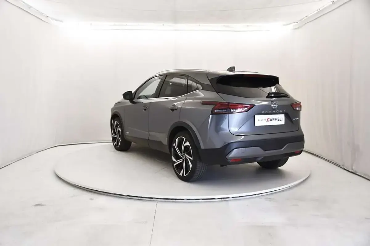Usata Nissan Qashqai Tekna+ 190 CV (139 kW) 2023 Dark metal grey SUV