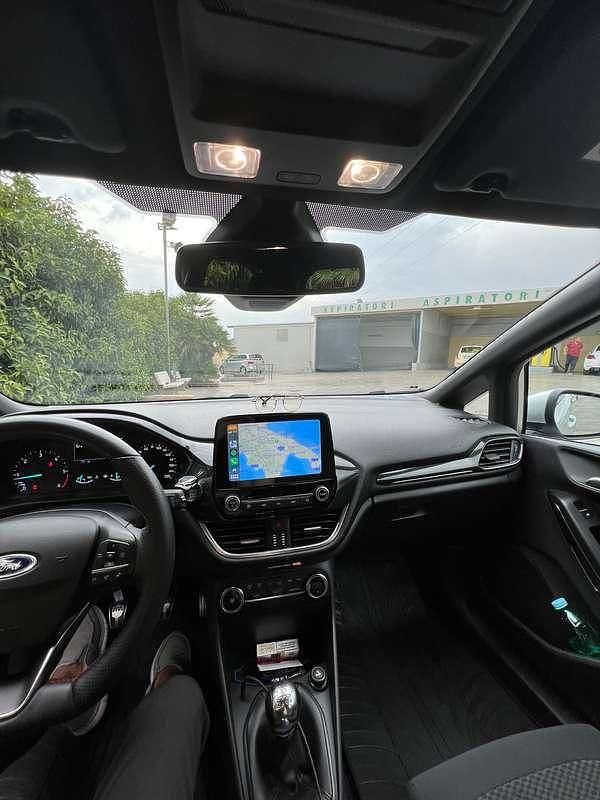 Usata Ford Fiesta ST-Line 86 CV (63 kW) 2020 Grigio Utilitaria