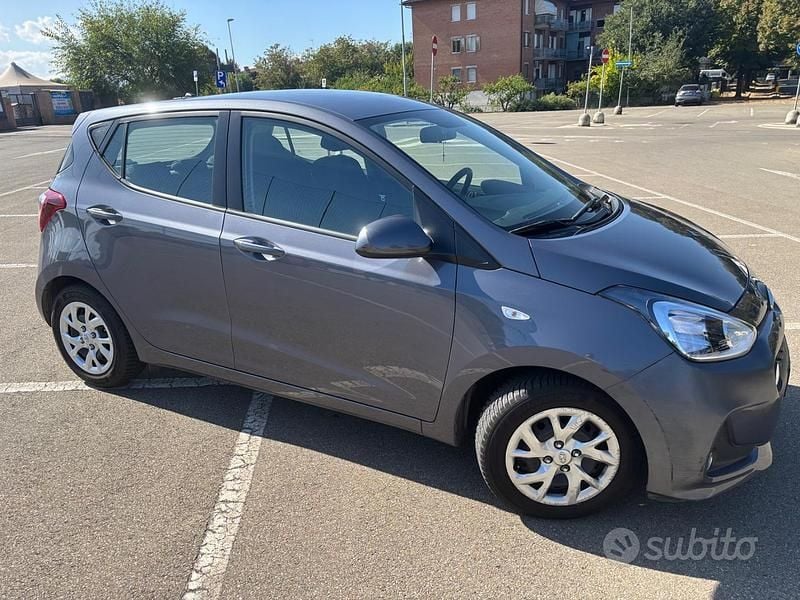 Usata Hyundai i10 83 CV (61 kW) 2017 Grigio Utilitaria