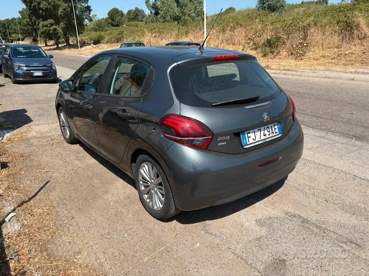 Usata Peugeot 208 2017 Grigio Utilitaria