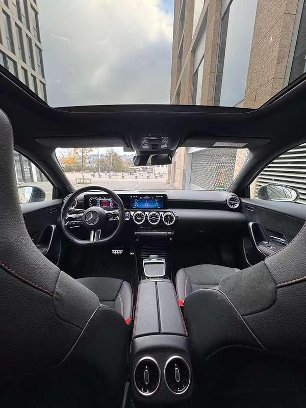 Usata Mercedes A250 Premium 224 CV (164 kW) 2023 Argento Berlina