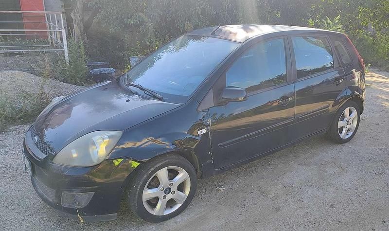 Usata Ford Fiesta 69 CV (50 kW) 2007 Nero Berlina