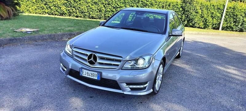 Usata Mercedes C220 Avantgarde 170 CV (125 kW) 2011 Berlina