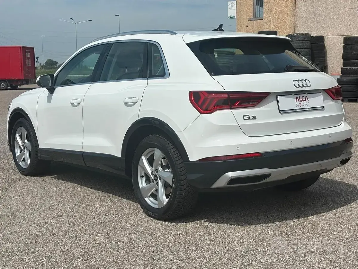 Usata Audi Q3 Advanced 150 CV (110 kW) 2022 Bianco SUV