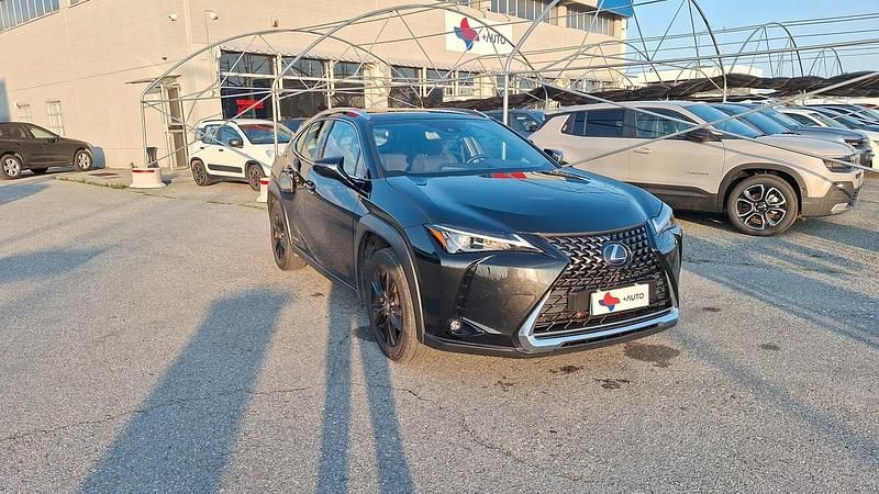 Usata Lexus UX 250h Business Edition 152 CV (111 kW) 2021 Nero SUV