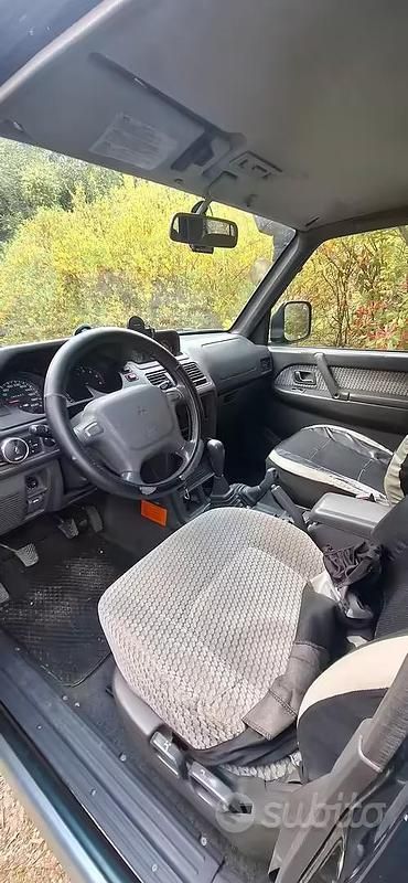 Usata Mitsubishi Pajero 1996 Verde SUV