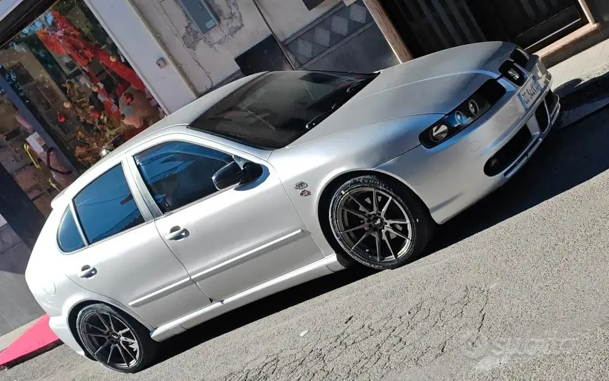 Usata Seat Leon FR 150 CV (110 kW) 2003 Grigio Utilitaria