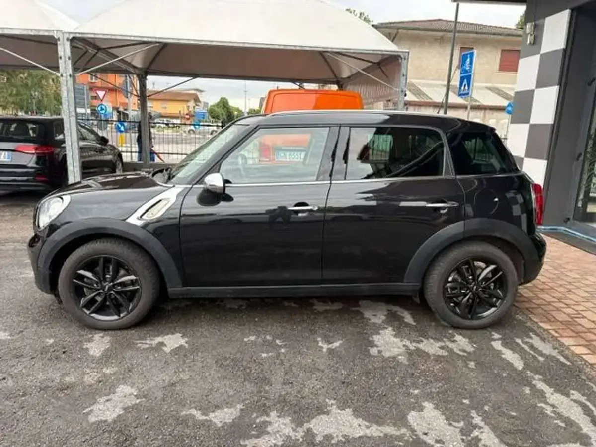 Usata Mini One D Countryman Business 90 CV (66 kW) 2015 Nero SUV