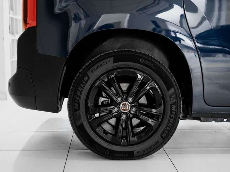 Usata Fiat e-Doblò Launch Edition 56 kW (77 CV) 2023 Blu Monovolume