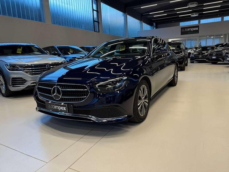Usata Mercedes E200 Business 197 CV (144 kW) 2021 Blu/azzurro Berlina