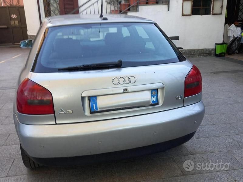 Usata Audi A3 Ambition 125 CV (91 kW) 2000 Grigio Utilitaria