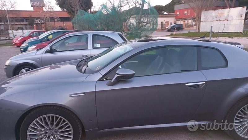 Usata Alfa Romeo Brera 199 CV (146 kW) 2006 Grigio Coupé