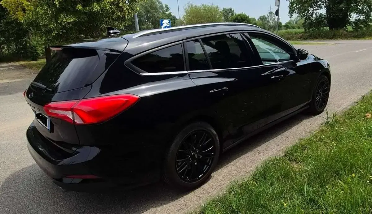 Usata Ford Focus Individual 163 CV (119 kW) 2021 Nero Station wagon