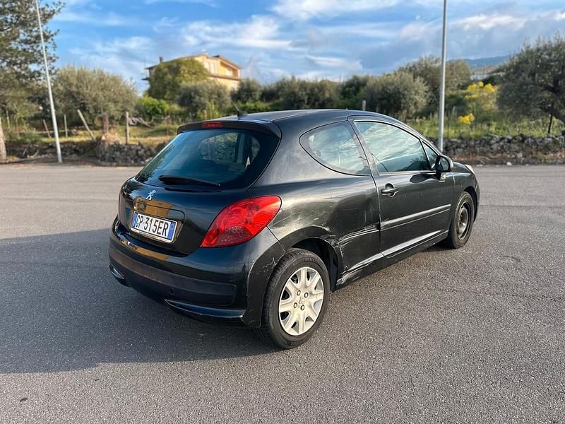 Usata Peugeot 207 73 CV (53 kW) 2007 Nero Berlina