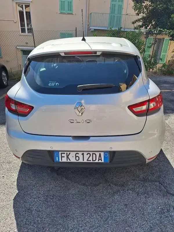 Usata Renault Clio IV Zen 75 CV (55 kW) 2017 Berlina