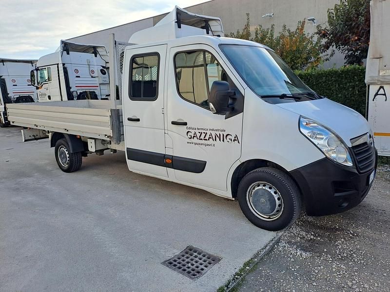 Usata Opel Movano 135 CV (99 kW) 2016 Bianco Monovolume
