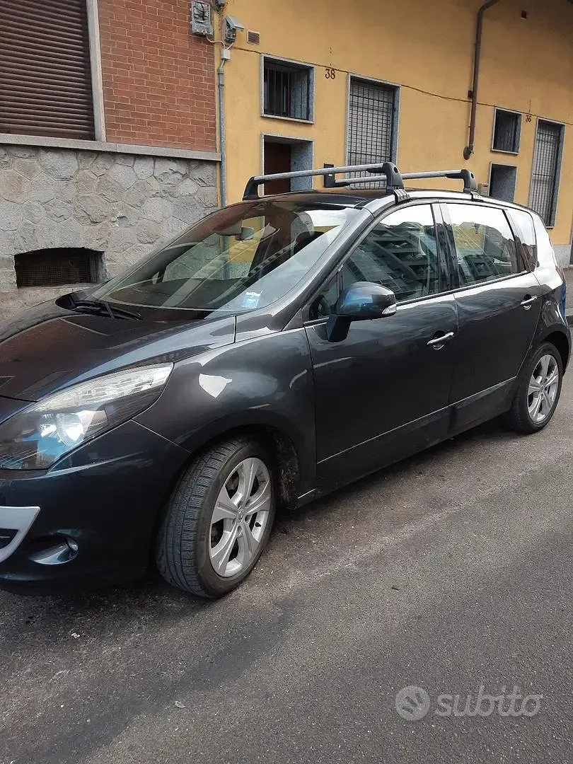 Usata Renault Scenic E-Tech 110 CV (80 kW) 2011 Grigio Monovolume