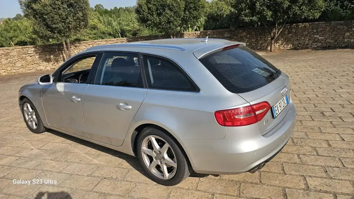 Usata Audi A4 Business Plus 143 CV (105 kW) 2014 Argento Station wagon