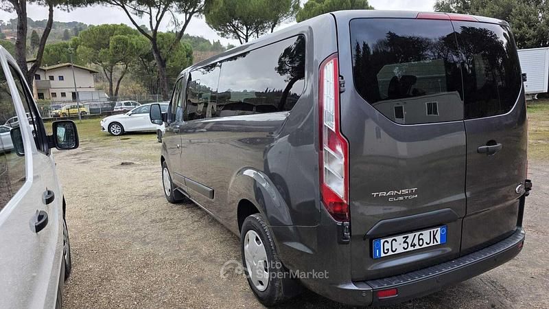 Usata Ford Transit Custom 131 CV (96 kW) 2020 Gray Monovolume