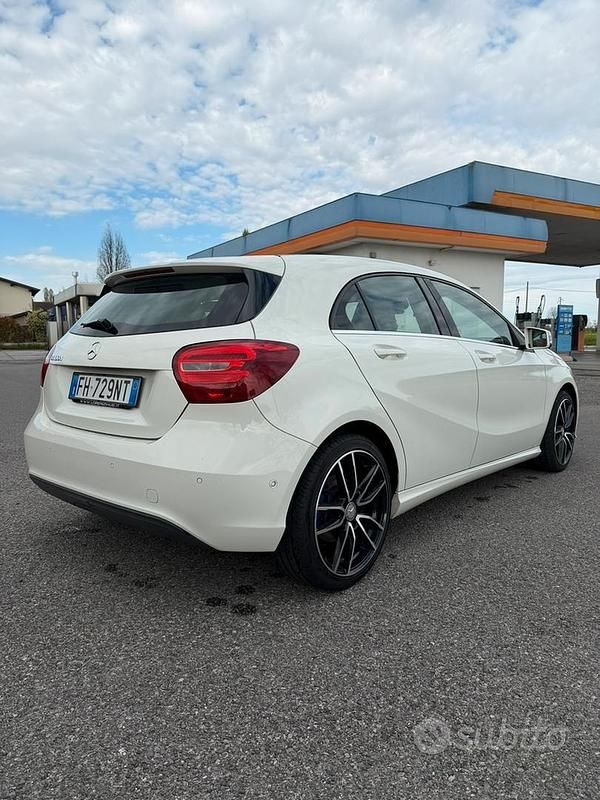 Usata Mercedes A180 Executive 109 CV (80 kW) 2017 Bianco Berlina