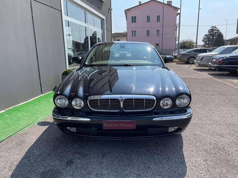 Usata Jaguar XJ6 238 CV (175 kW) 2005 Nero Berlina