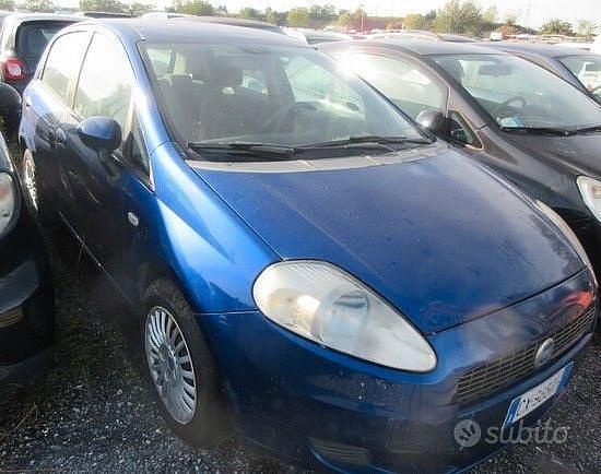 Blu Usata 2006 Fiat Grande Punto Due volumi | 2400 € (Ottimo prezzo) - Immagine 1/3