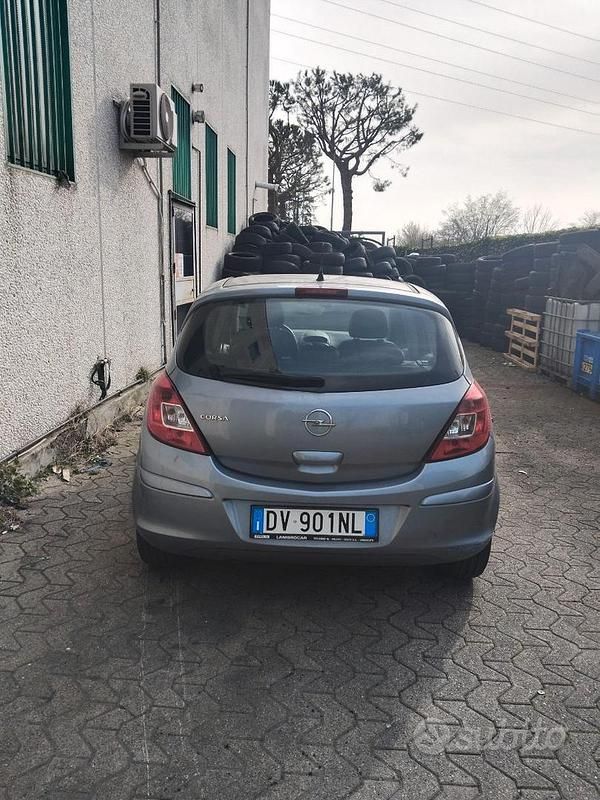 Używany Opel Corsa 80 KM (58 kW) 2009 Hatchback