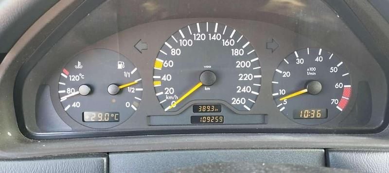 Usata Mercedes E200 Elegance 186 CV (136 kW) 1997 Station wagon