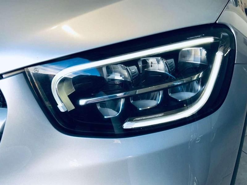 Usata Mercedes GLC220 194 CV (142 kW) 2019 Argento Coupé