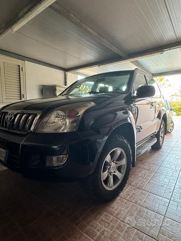 Blu Usata 2008 Toyota Land Cruiser SUV | 19.500 € (Ottimo prezzo) - Immagine 1/4