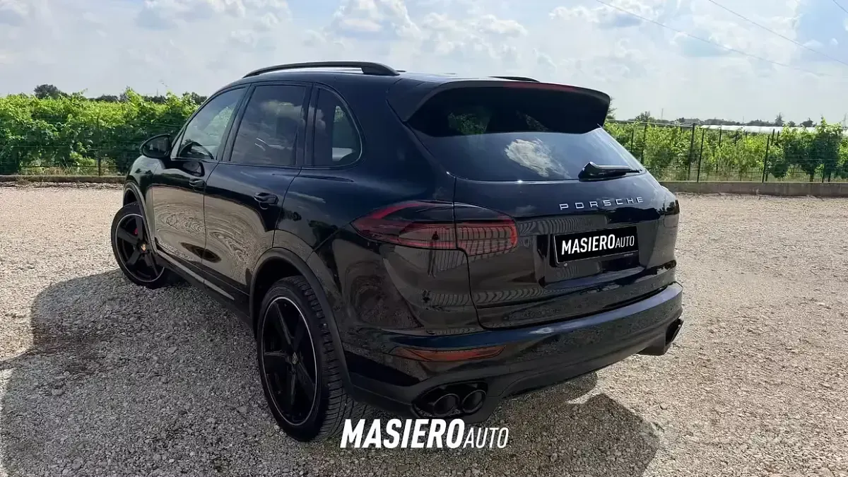 Usata Porsche Cayenne 250 CV (183 kW) 2015 Nero SUV
