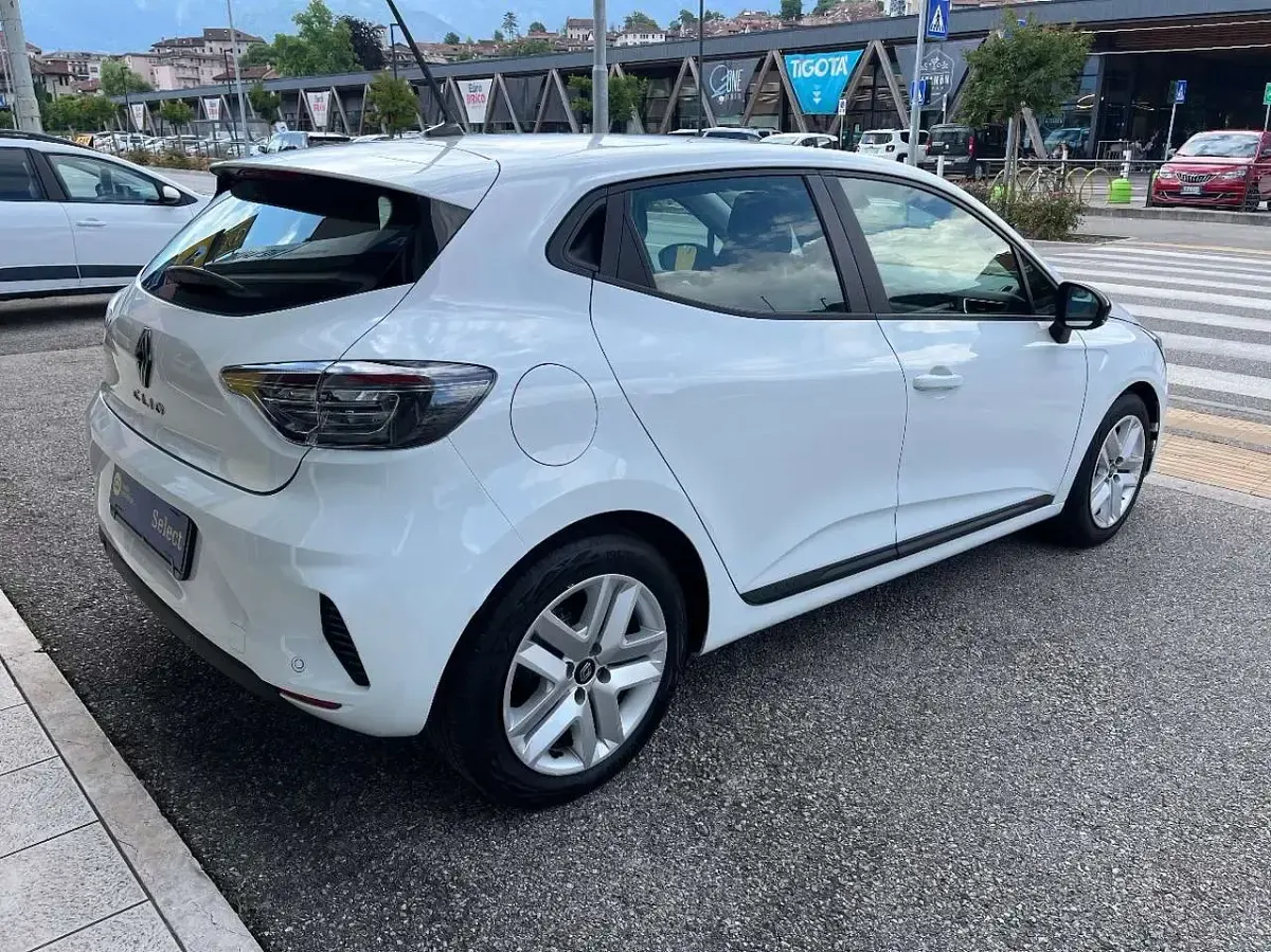 Usata Renault Clio V Evolution 101 CV (74 kW) 2023 Bianco Berlina