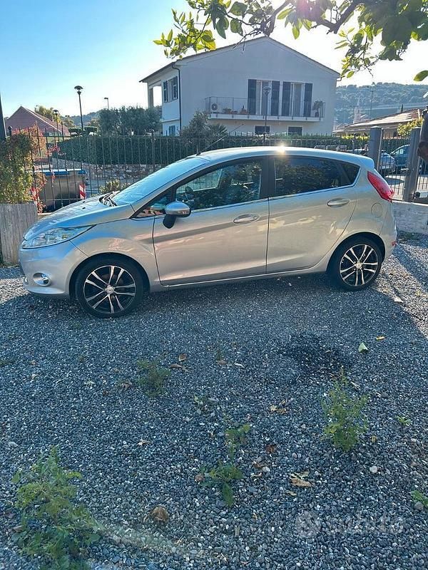 Usata Ford Fiesta 80 CV (58 kW) 2012 Utilitaria