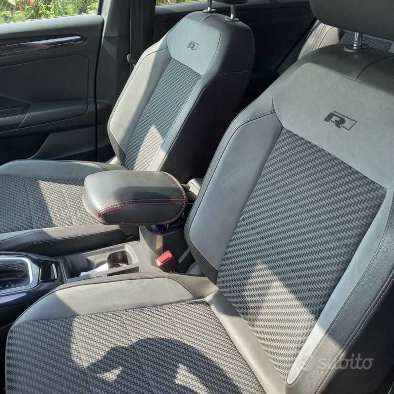 Usata VW T-Roc R-line 150 CV (110 kW) 2019 Grigio SUV
