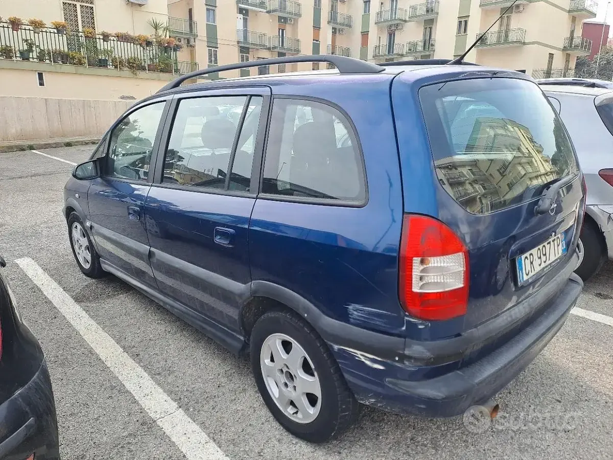 Usata Opel Zafira 97 CV (71 kW) 2005 Monovolume