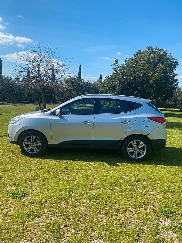 Usata Hyundai ix35 Comfort 136 CV (100 kW) 2012 Grigio SUV