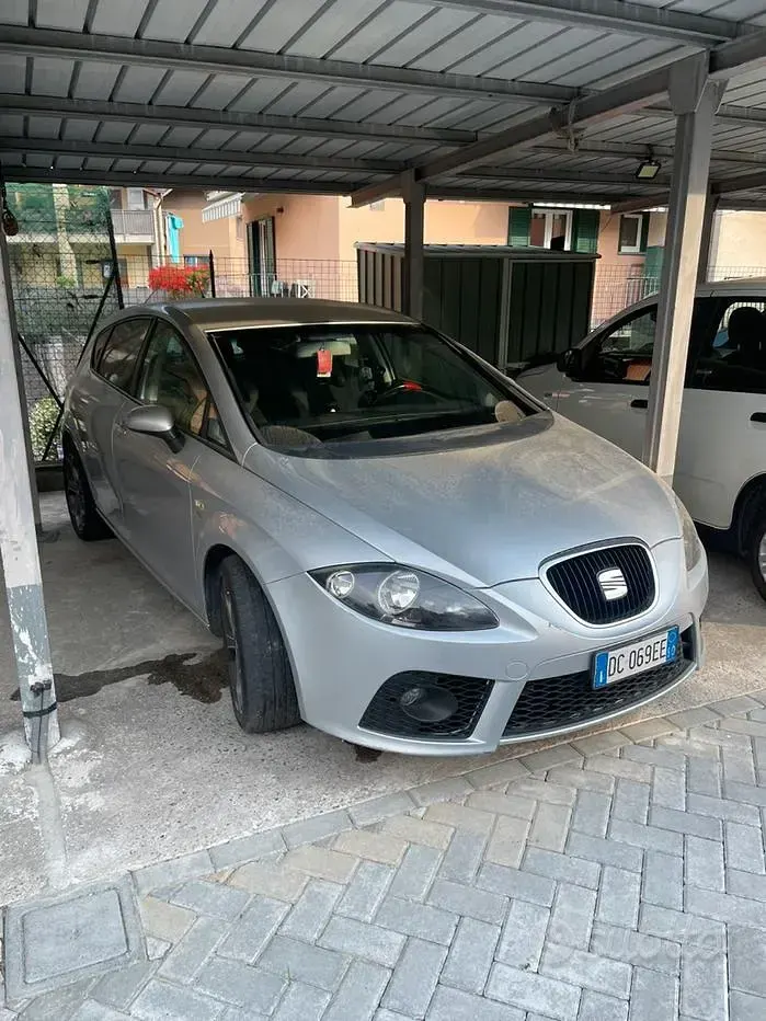Usata Seat Leon FR 170 CV (125 kW) 2006 Grigio Utilitaria