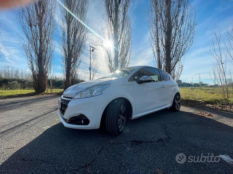 Usata Peugeot 208 GTi 2016 Bianco Utilitaria