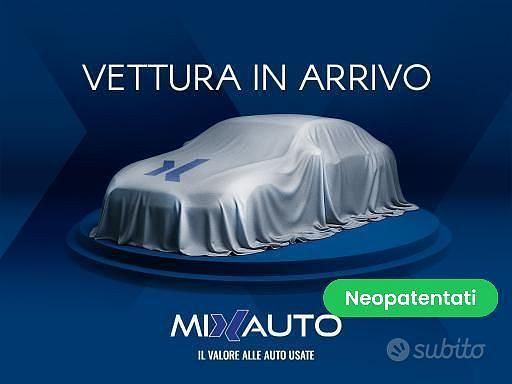 Usata Peugeot 2008 Active 100 CV (73 kW) 2020 Bianco SUV