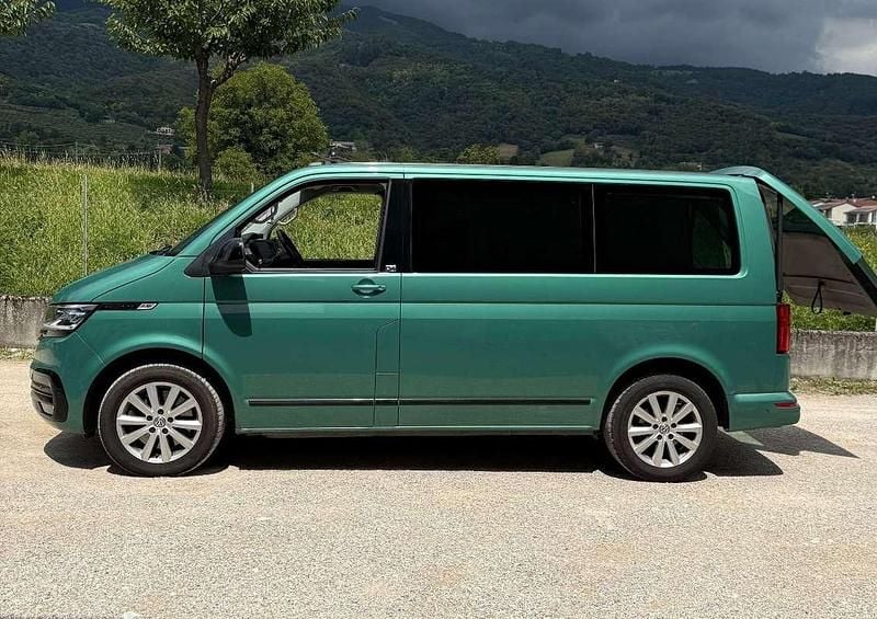 Usata VW Multivan 199 CV (146 kW) 2020 Verde Monovolume