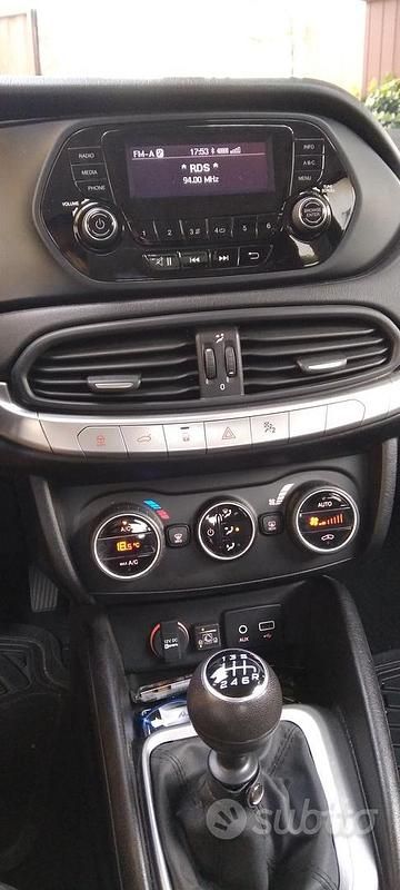 Usata Fiat Tipo 120 CV (88 kW) 2016 Blu Berlina