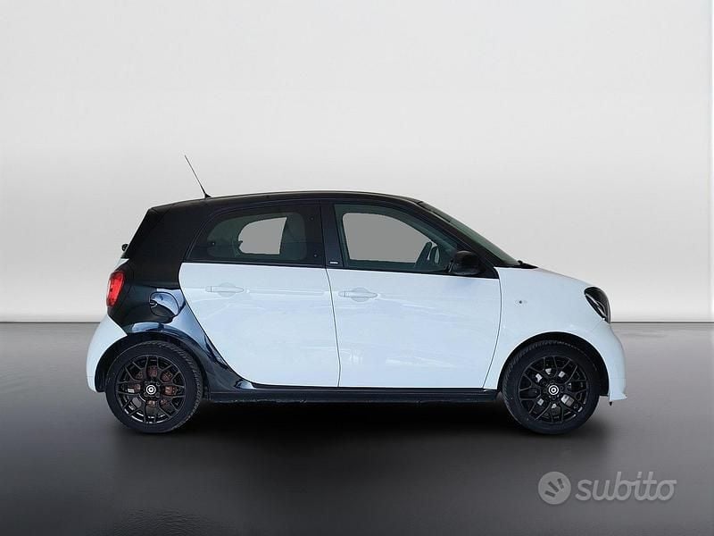 Usata Smart ForFour Superpassion 90 CV (66 kW) 2019 Bianco Utilitaria